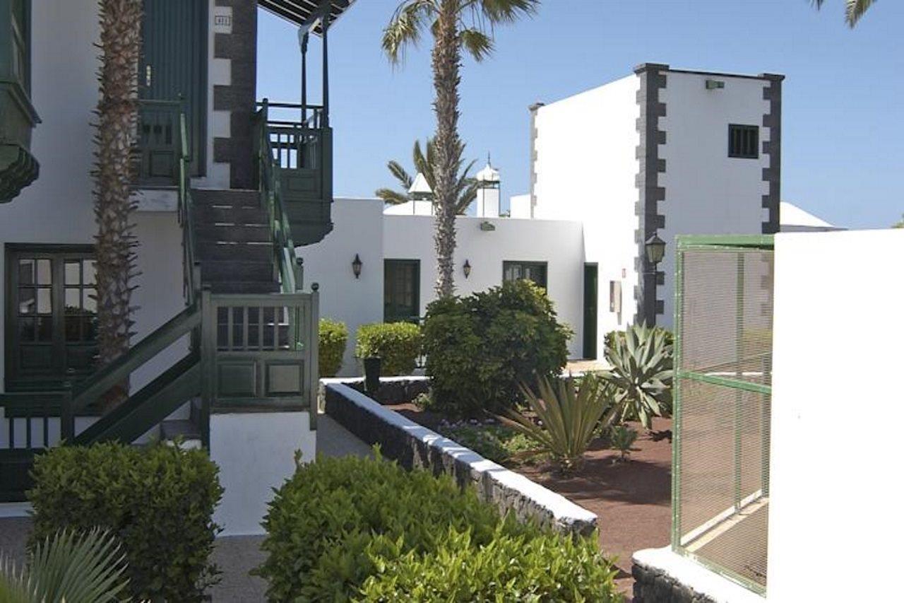 Pueblos Aparthotel